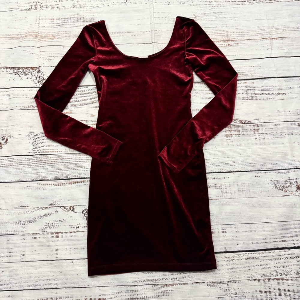 Garage long sleeved maroon/red velvet dress size extra small